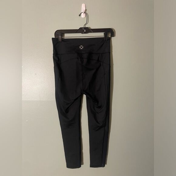 Women's Black Legging and Shorts Bundle Medium - Picture 11 of 11